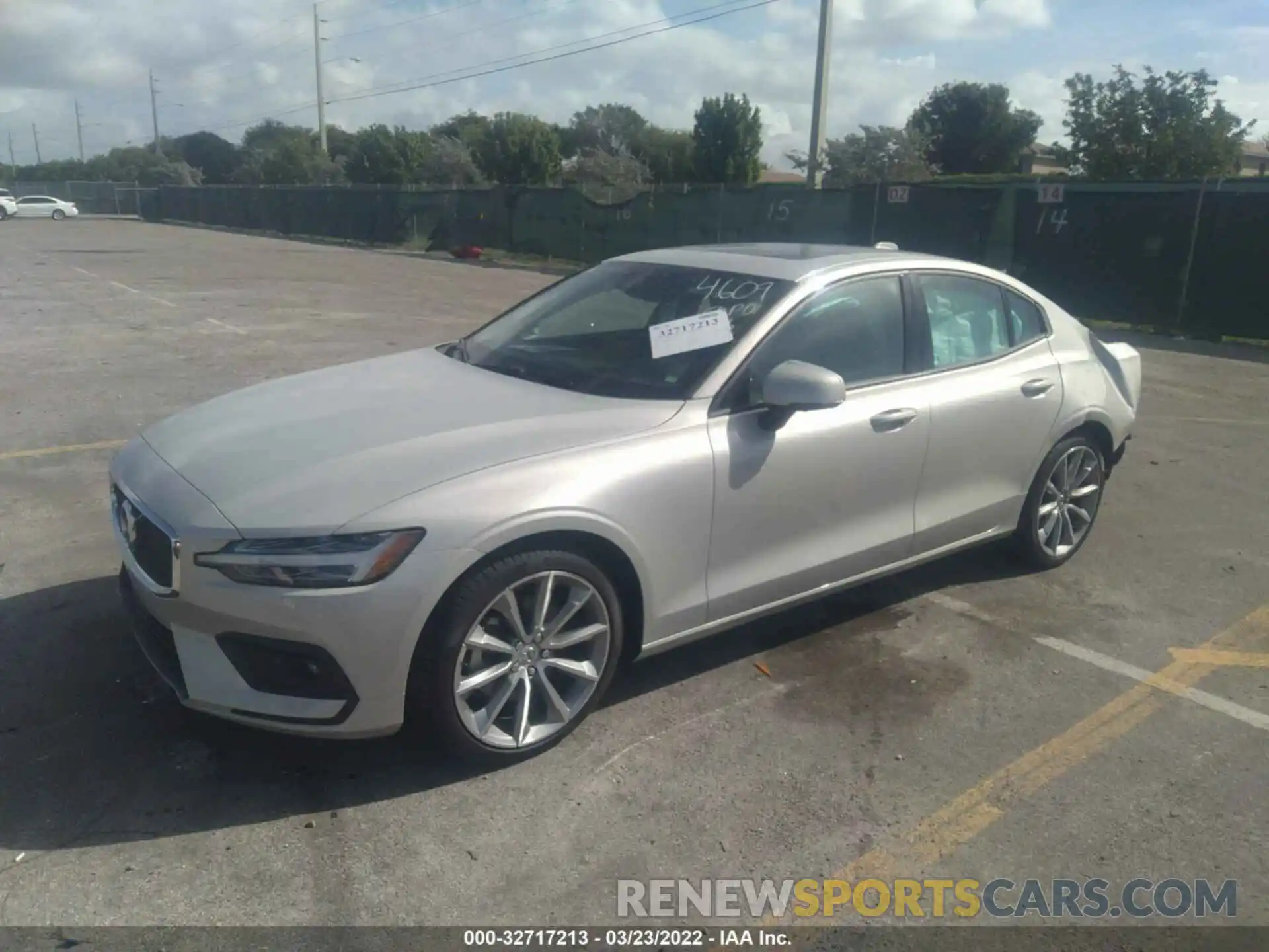 2 Photograph of a damaged car 7JR102FK5MG094609 VOLVO S60 2021