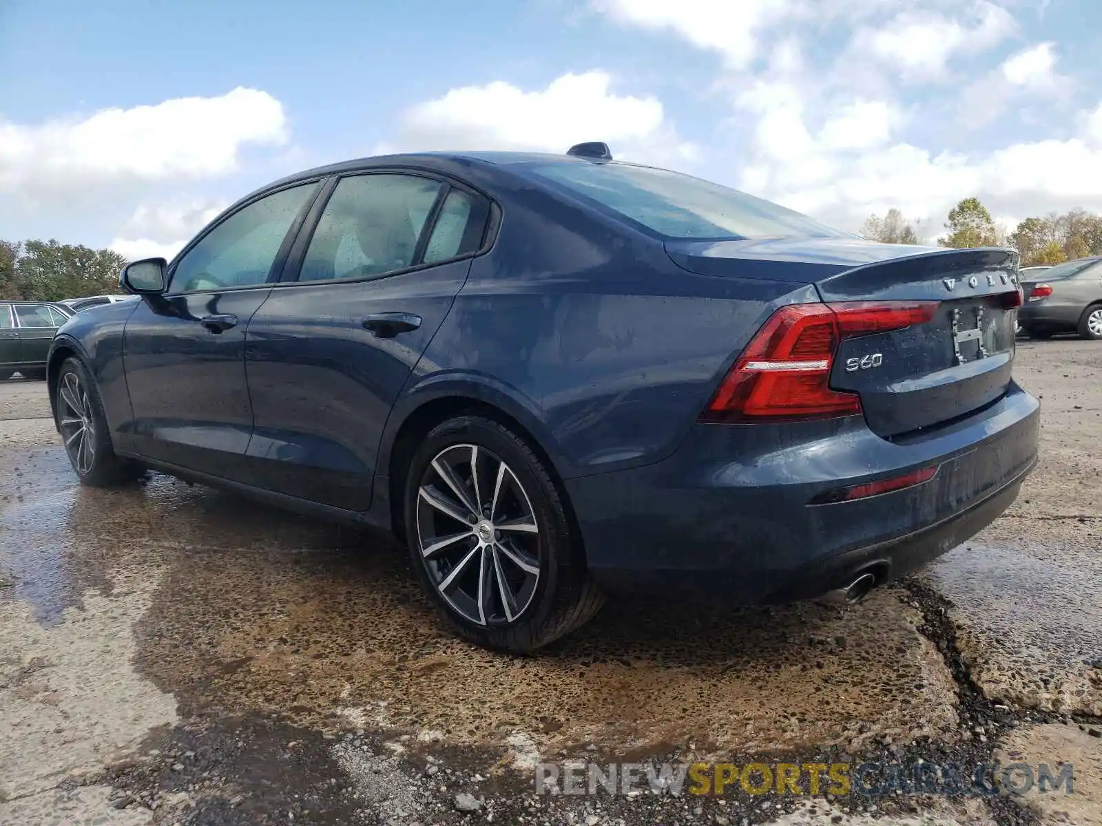 3 Photograph of a damaged car 7JR102FK6MG092061 VOLVO S60 2021