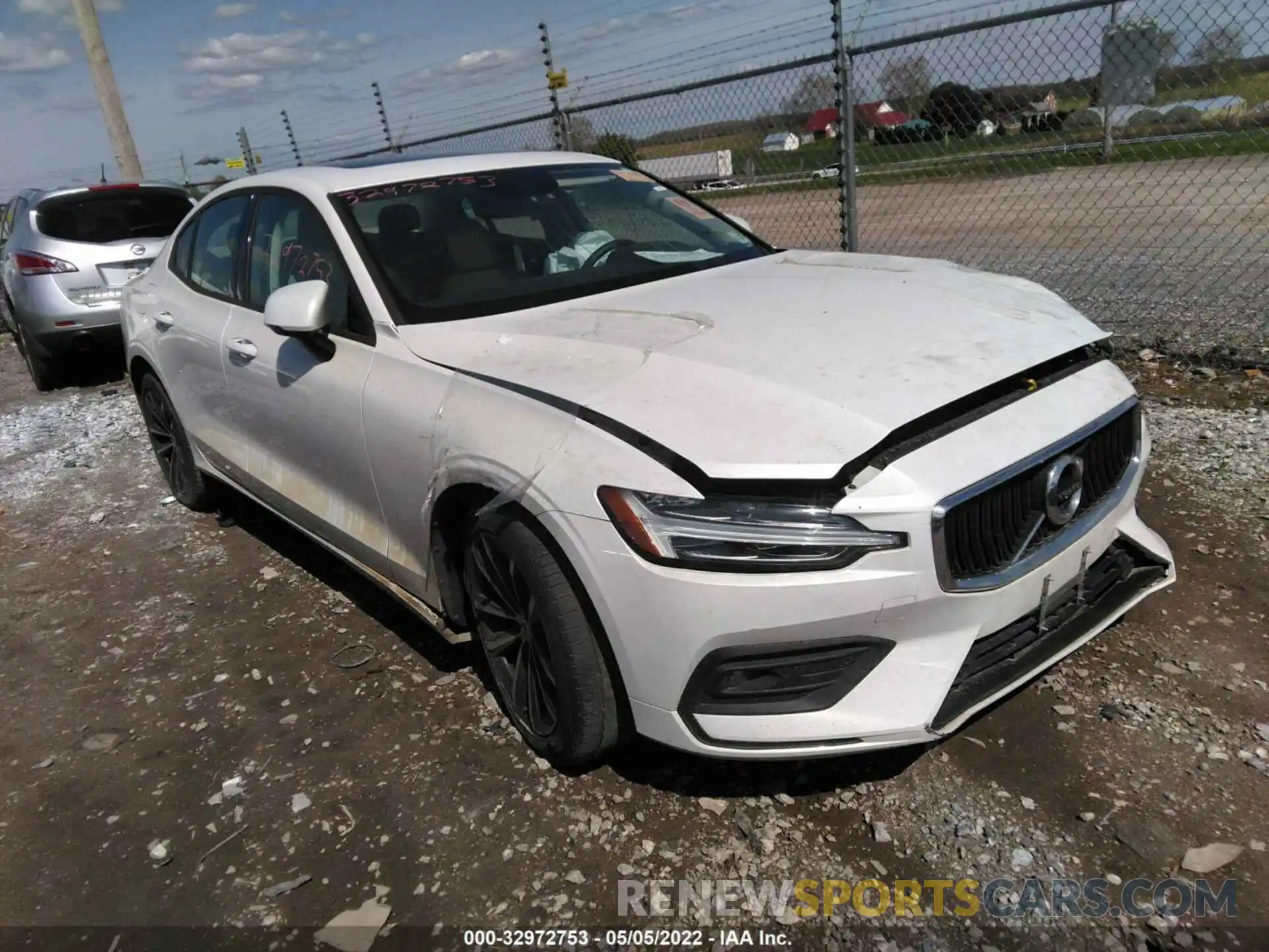 1 Photograph of a damaged car 7JR102FK6MG096188 VOLVO S60 2021