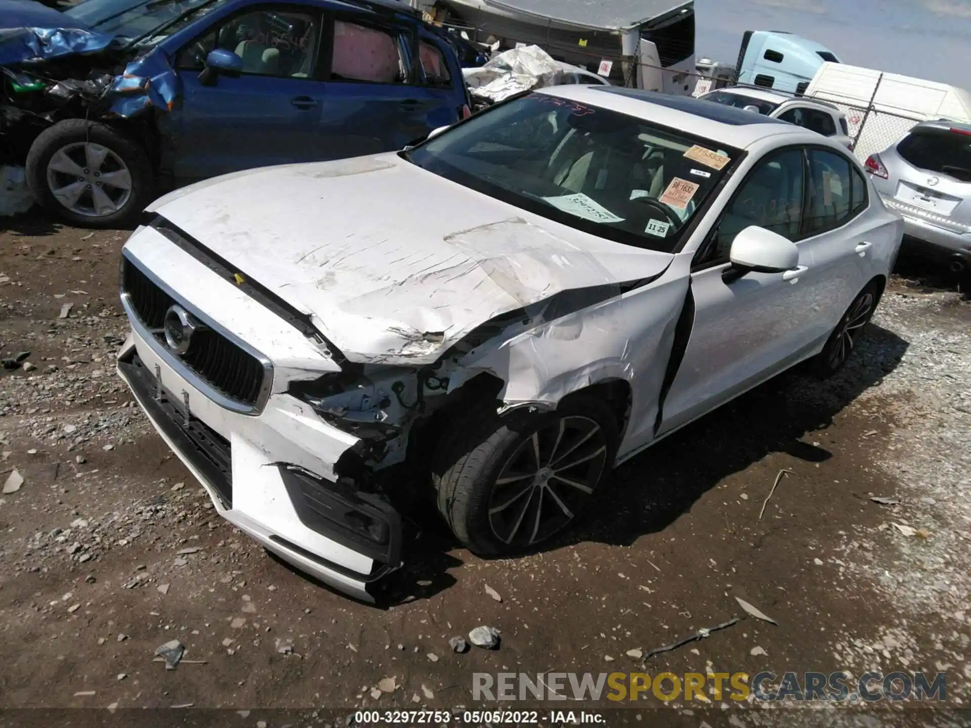 2 Photograph of a damaged car 7JR102FK6MG096188 VOLVO S60 2021