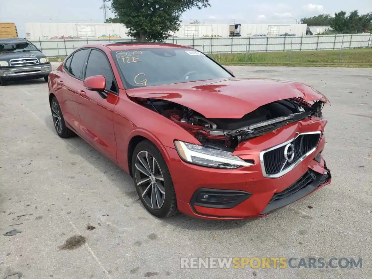 1 Photograph of a damaged car 7JR102FK7MG092067 VOLVO S60 2021