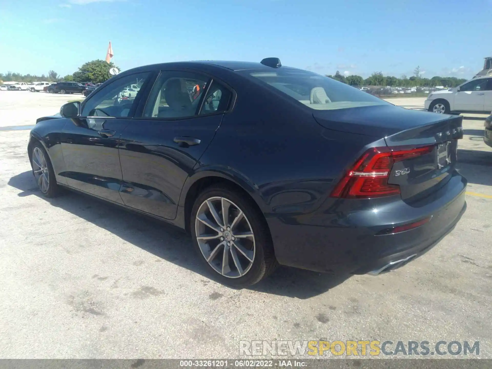 3 Photograph of a damaged car 7JR102FK9MG096461 VOLVO S60 2021