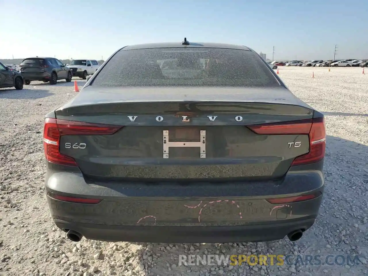 6 Photograph of a damaged car 7JR102FKXMG094315 VOLVO S60 2021