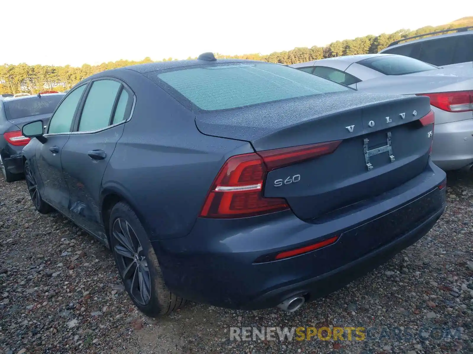 3 Photograph of a damaged car 7JR102FKXMG095688 VOLVO S60 2021