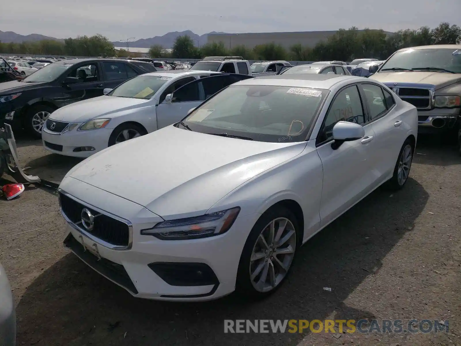 2 Photograph of a damaged car 7JR102FKXMG102669 VOLVO S60 2021