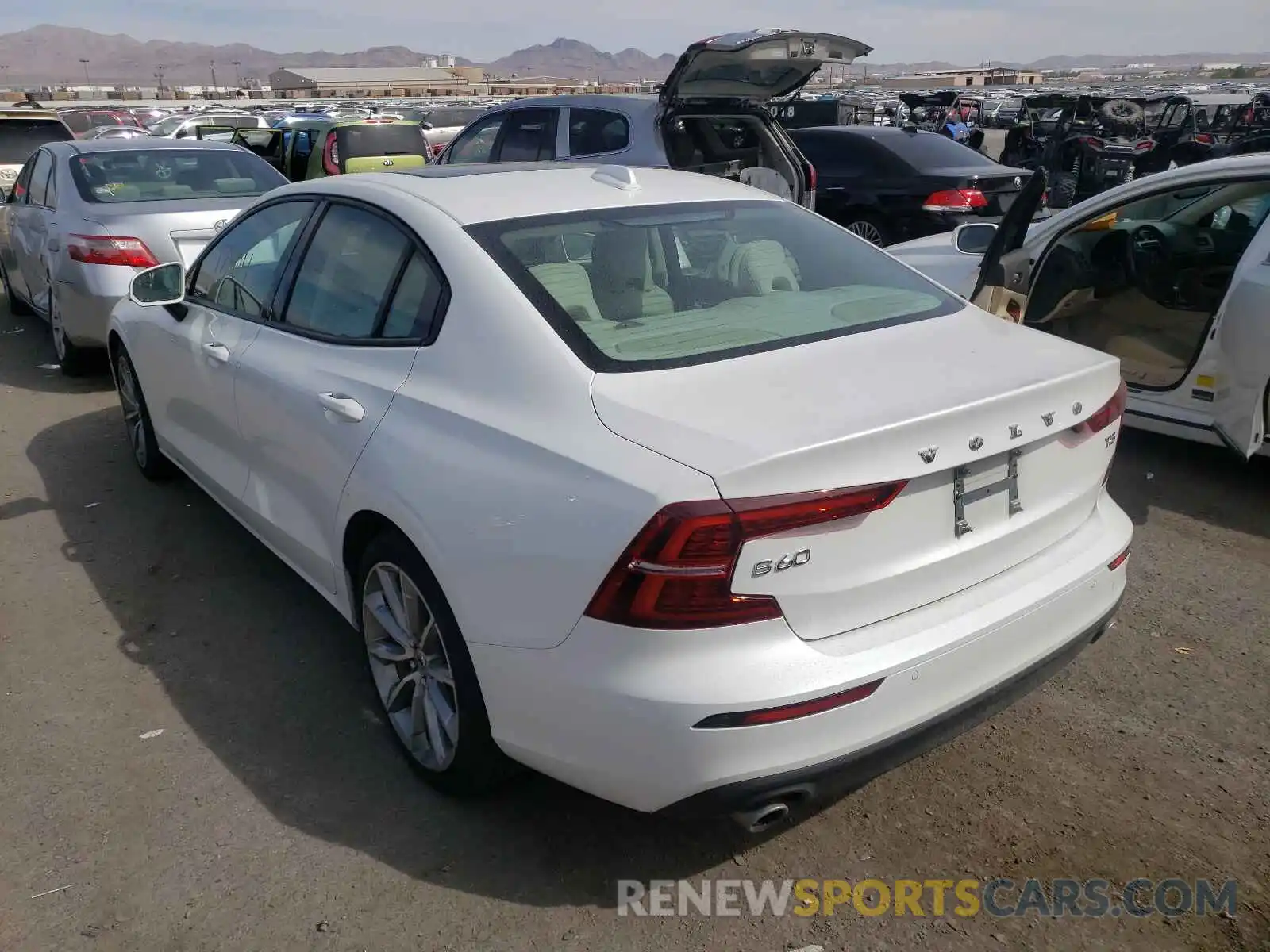 3 Photograph of a damaged car 7JR102FKXMG102669 VOLVO S60 2021