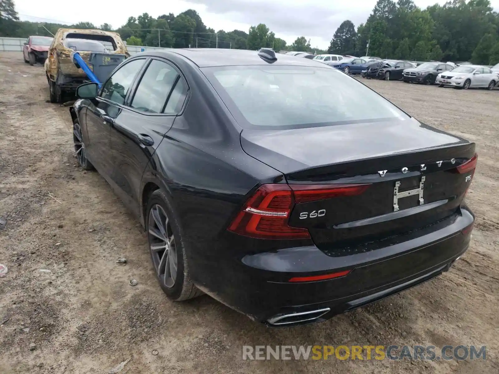 3 Photograph of a damaged car 7JR102FZ7MG109060 VOLVO S60 2021