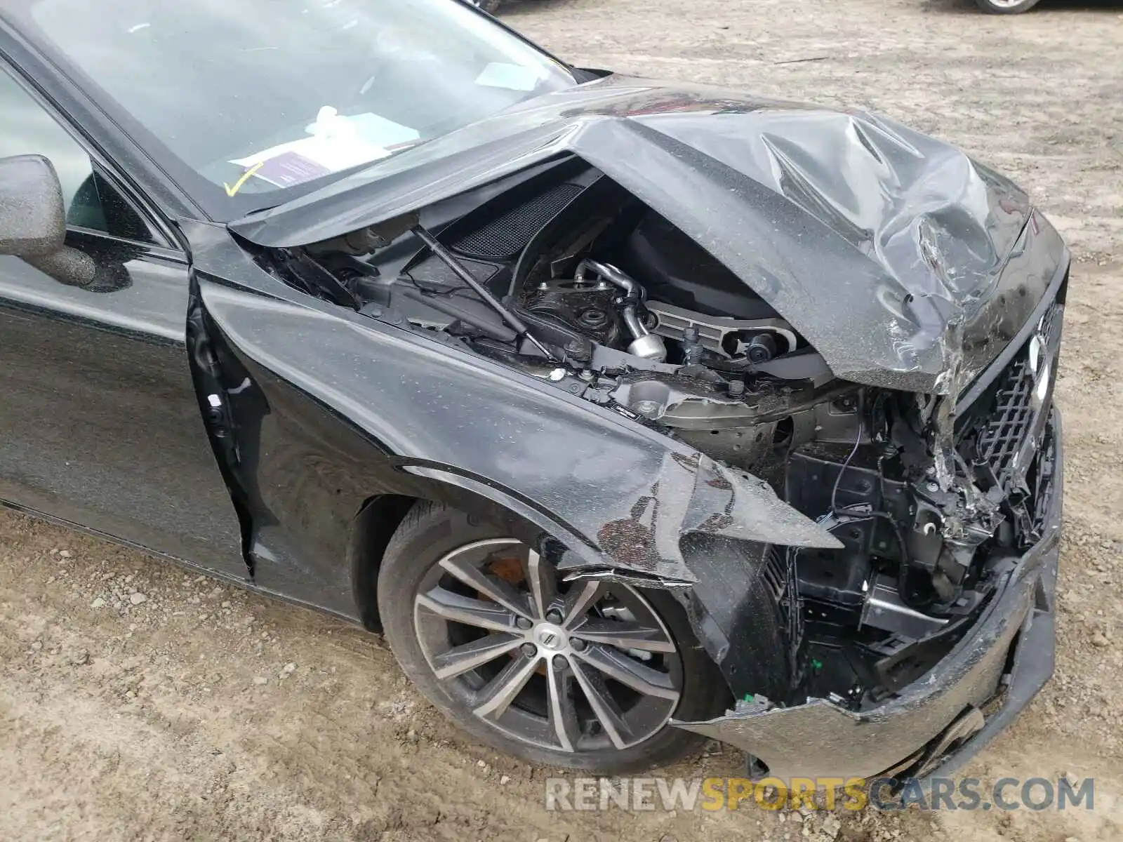 9 Photograph of a damaged car 7JR102FZ7MG109060 VOLVO S60 2021