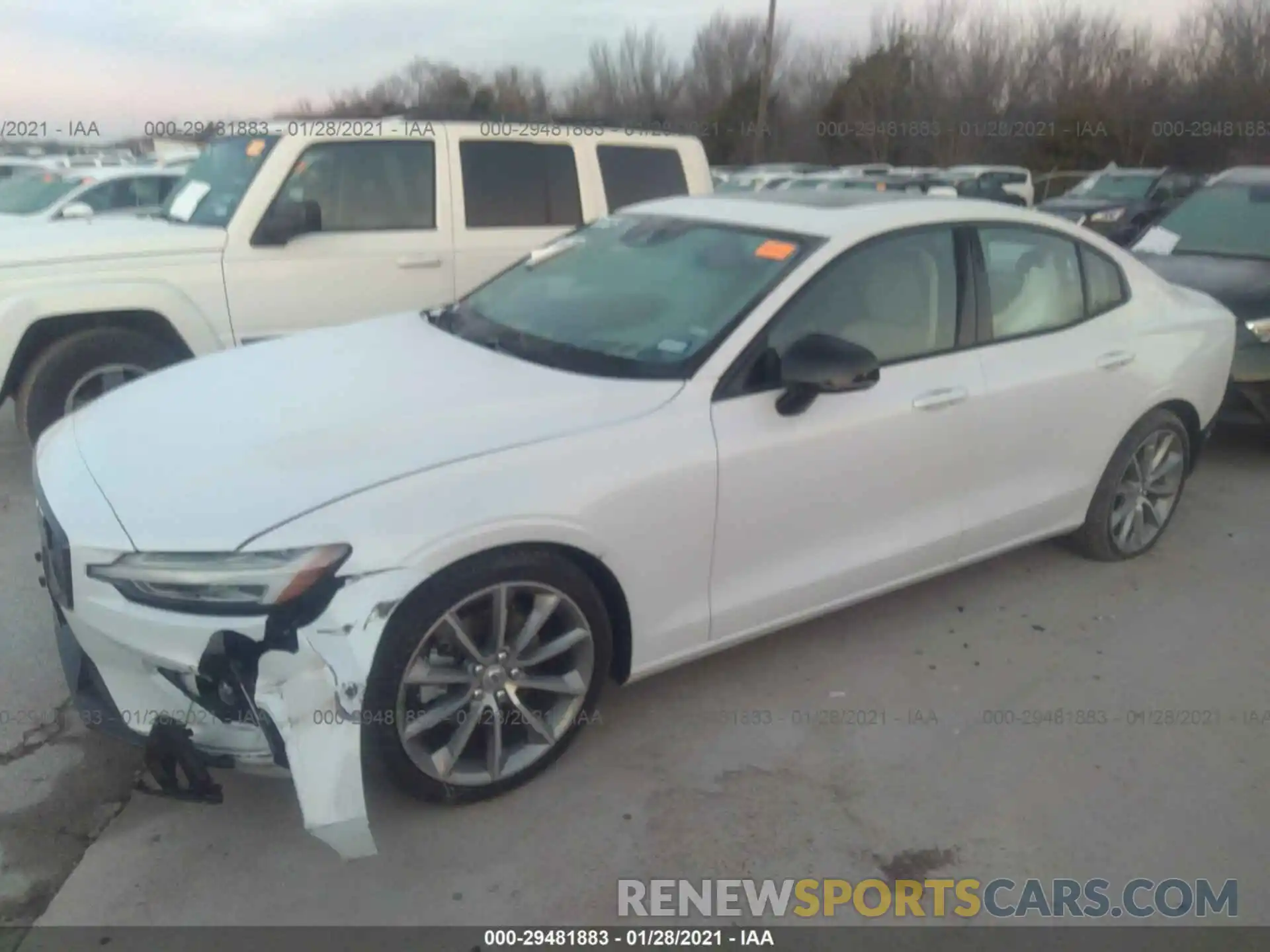 2 Photograph of a damaged car 7JR102FZXMG108601 VOLVO S60 2021