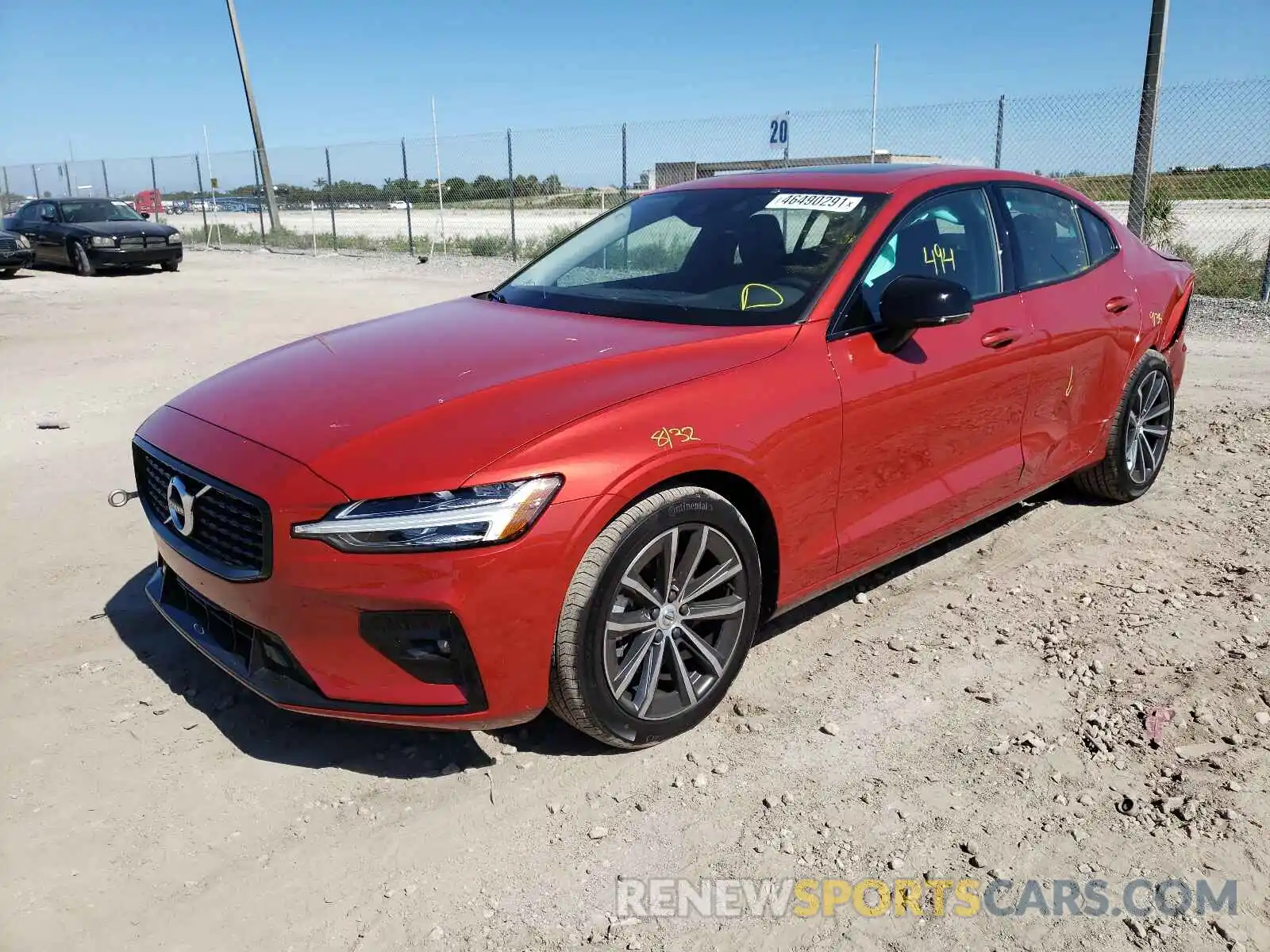 2 Photograph of a damaged car 7JR102FZXMG112647 VOLVO S60 2021