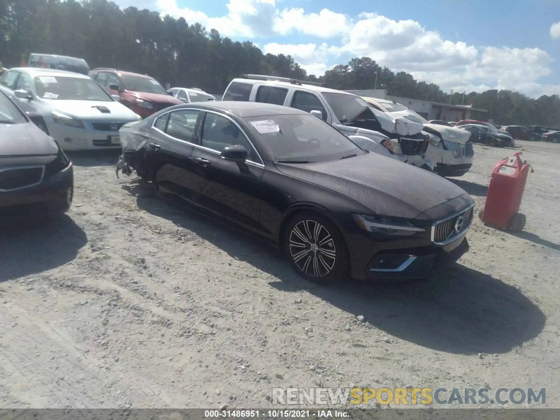 1 Photograph of a damaged car 7JR102TL3MG103627 VOLVO S60 2021