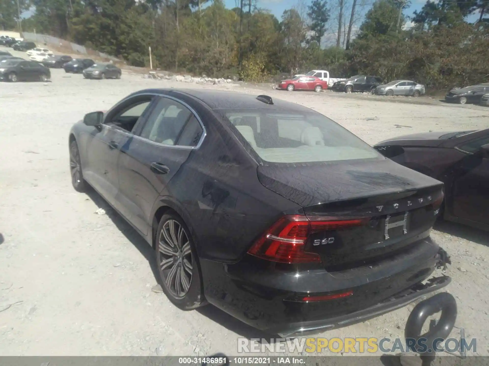 3 Photograph of a damaged car 7JR102TL3MG103627 VOLVO S60 2021