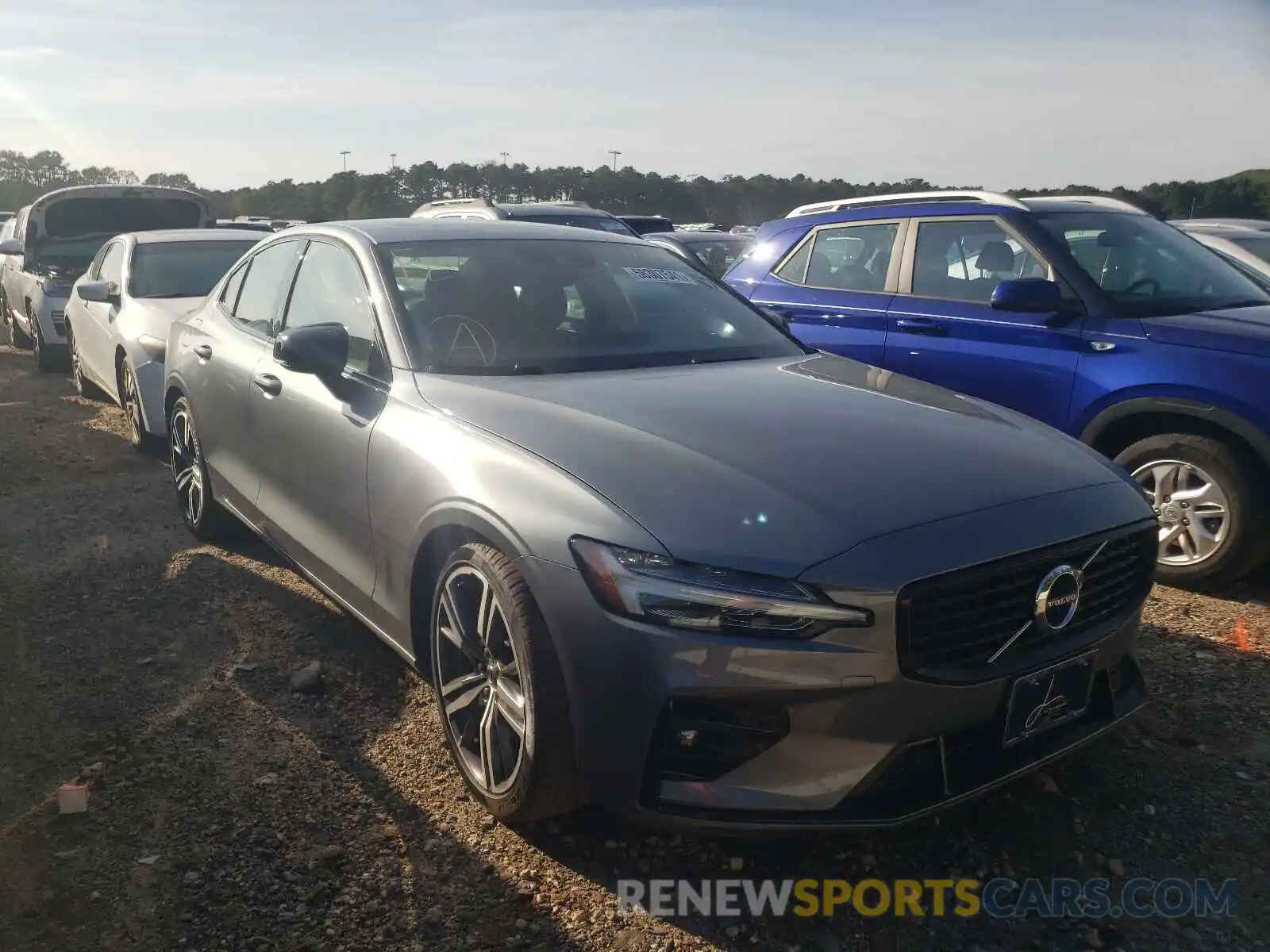 1 Photograph of a damaged car 7JR102TM0MG109331 VOLVO S60 2021