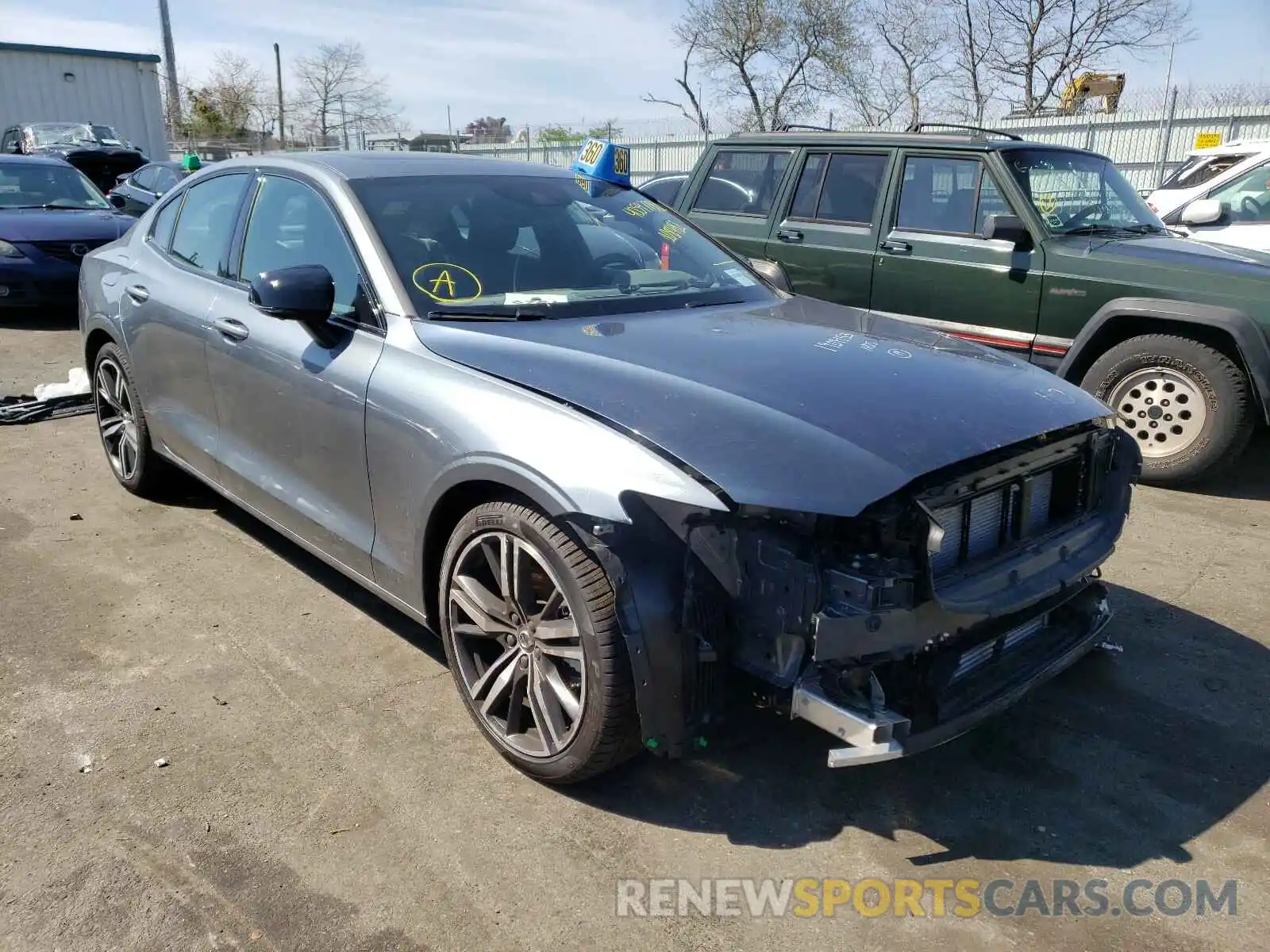 1 Photograph of a damaged car 7JR102TM3MG108481 VOLVO S60 2021