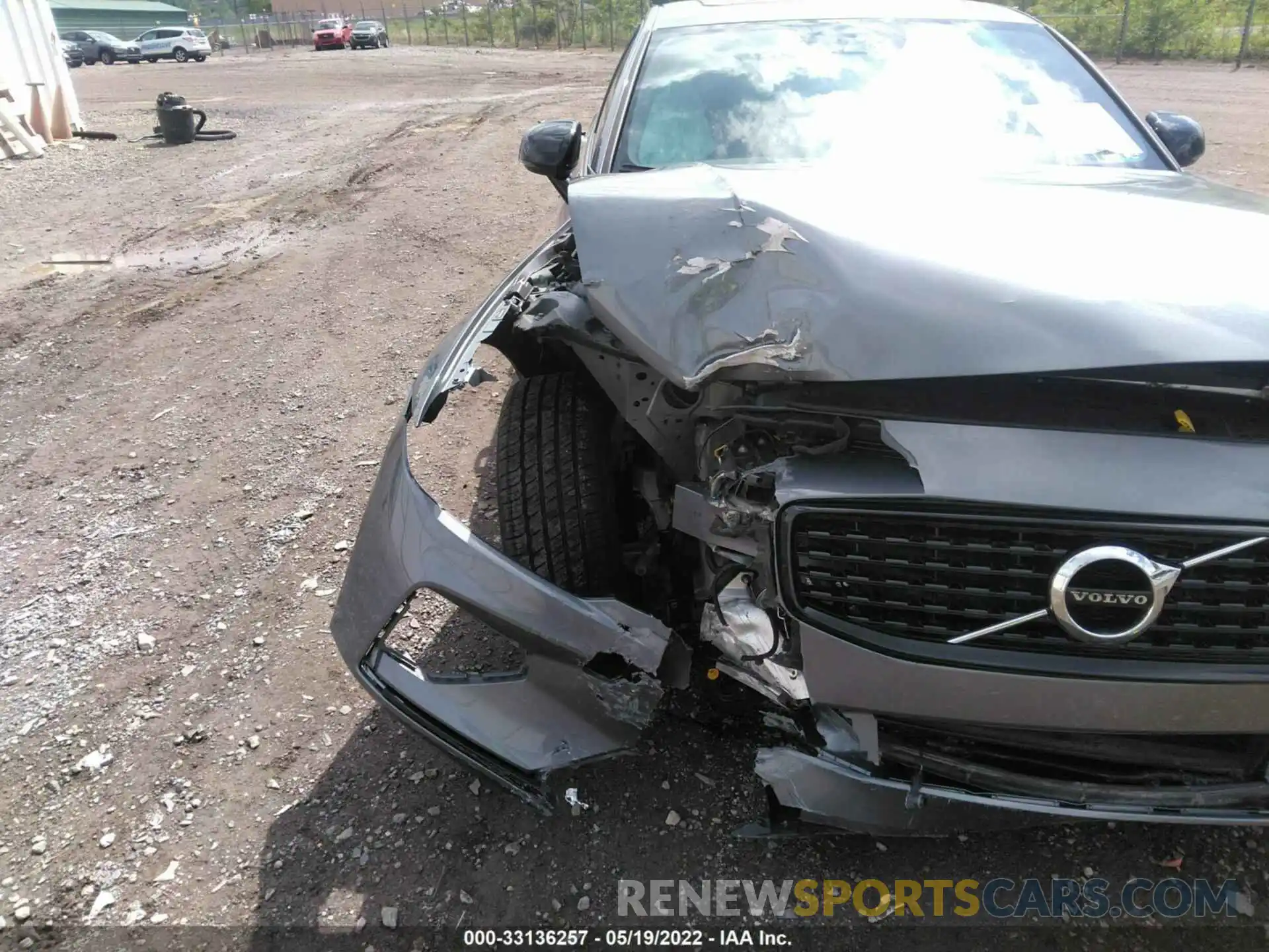 6 Photograph of a damaged car 7JR102TM4MG103886 VOLVO S60 2021