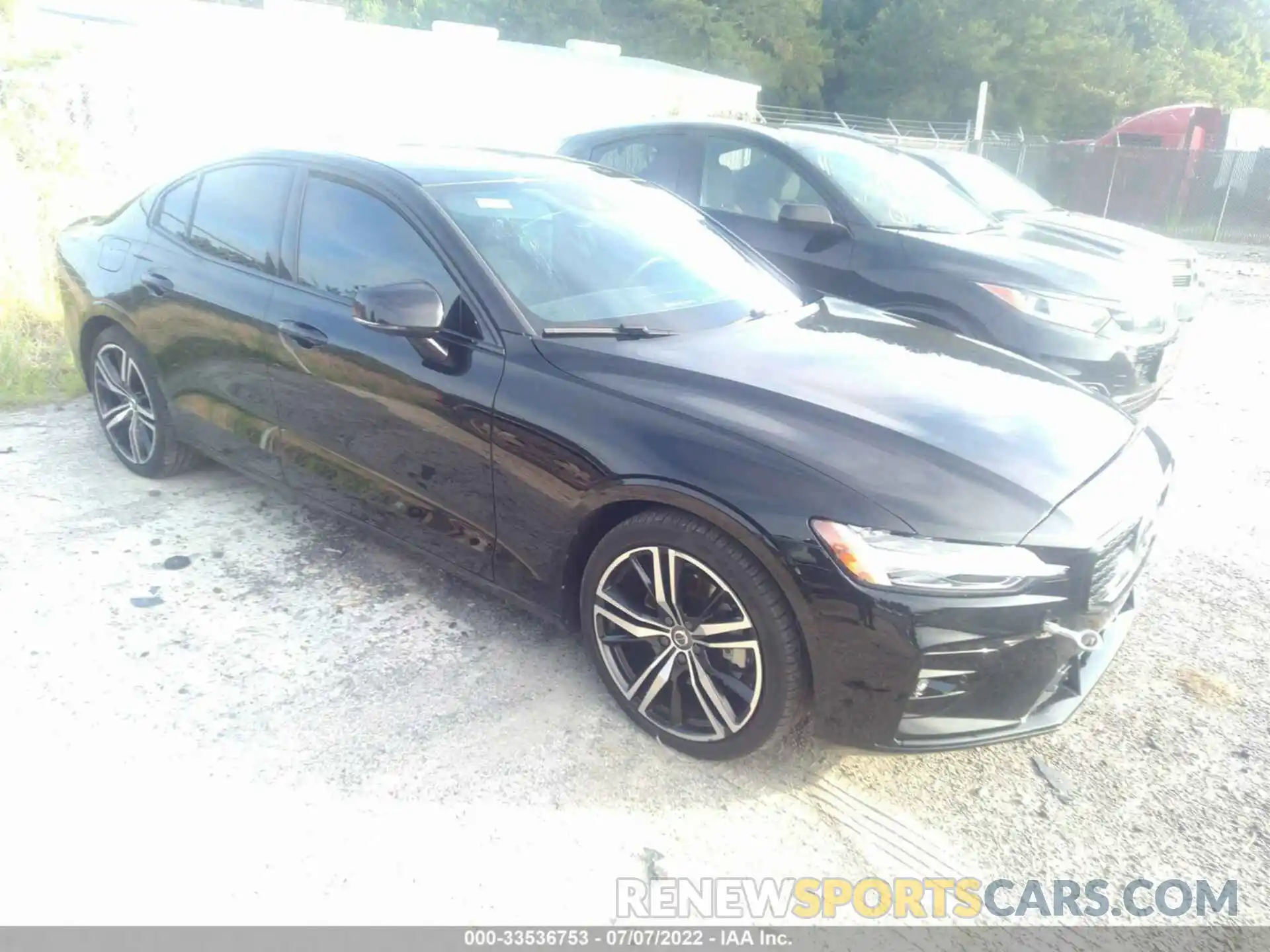 1 Photograph of a damaged car 7JR102TM4MG109106 VOLVO S60 2021