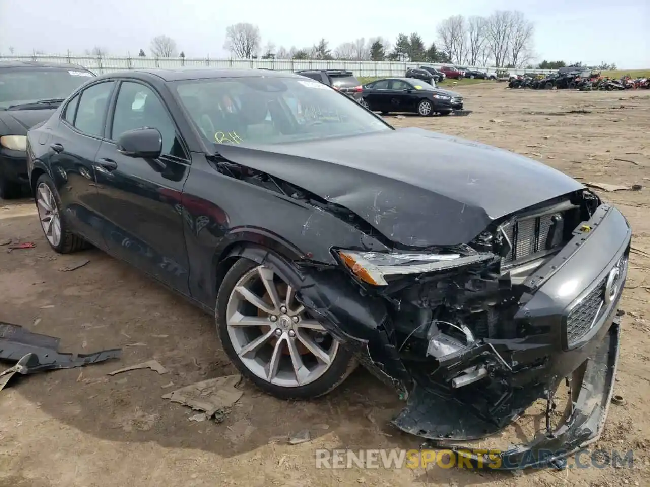 1 Photograph of a damaged car 7JR102TZ0MG113245 VOLVO S60 2021