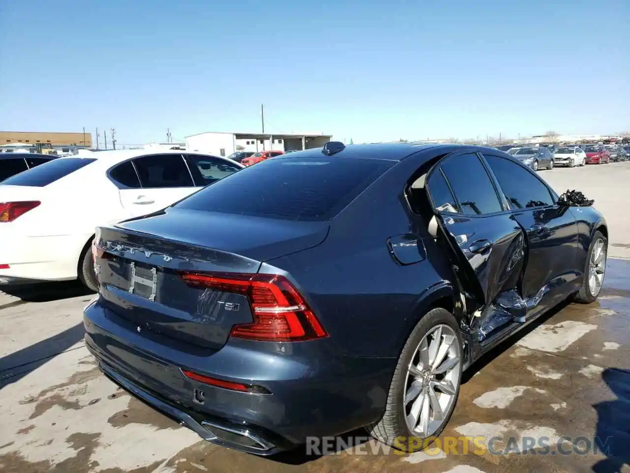 4 Фотография поврежденного автомобиля 7JR102TZ1MG103615 VOLVO S60 2021