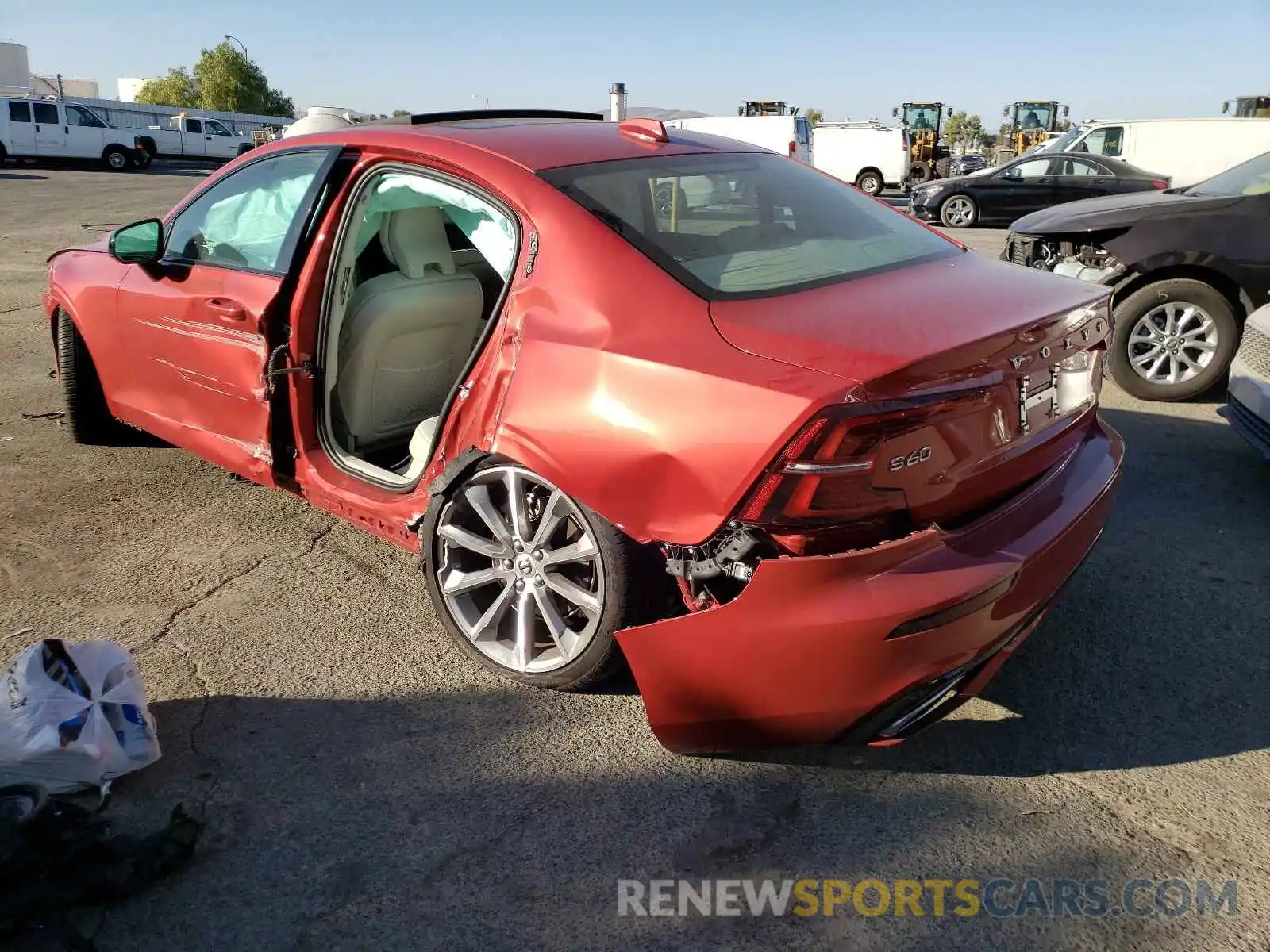 3 Photograph of a damaged car 7JR102TZ3MG103633 VOLVO S60 2021