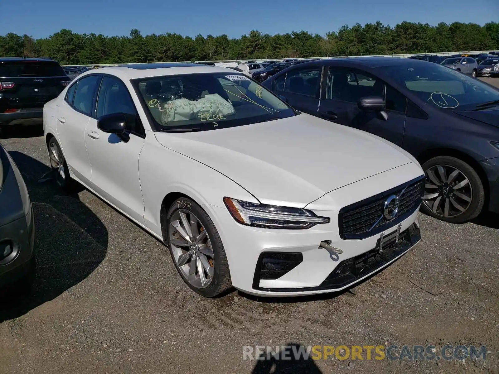 1 Photograph of a damaged car 7JR102TZ4MG108629 VOLVO S60 2021