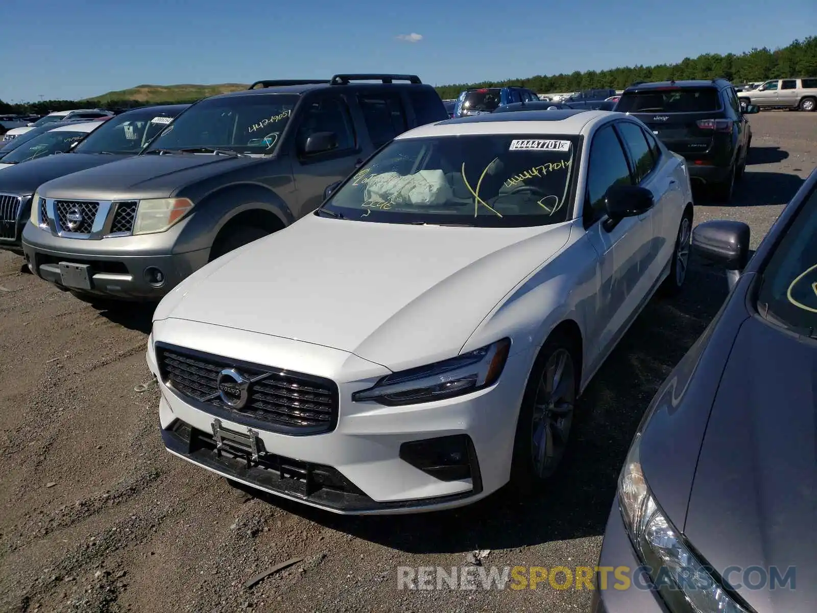 2 Photograph of a damaged car 7JR102TZ4MG108629 VOLVO S60 2021