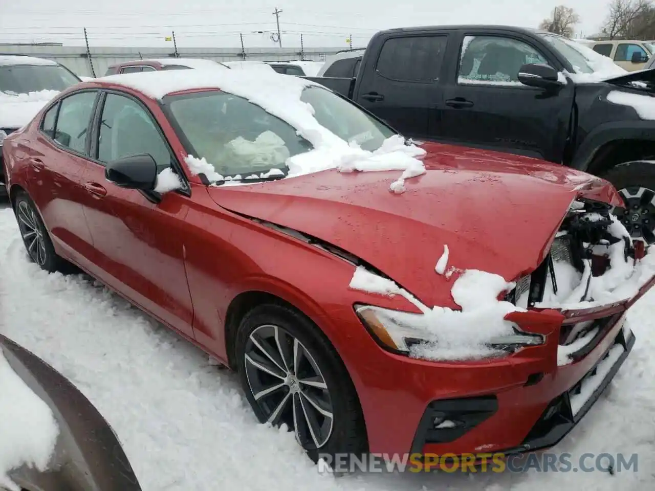 1 Photograph of a damaged car 7JR102TZ7MG126896 VOLVO S60 2021