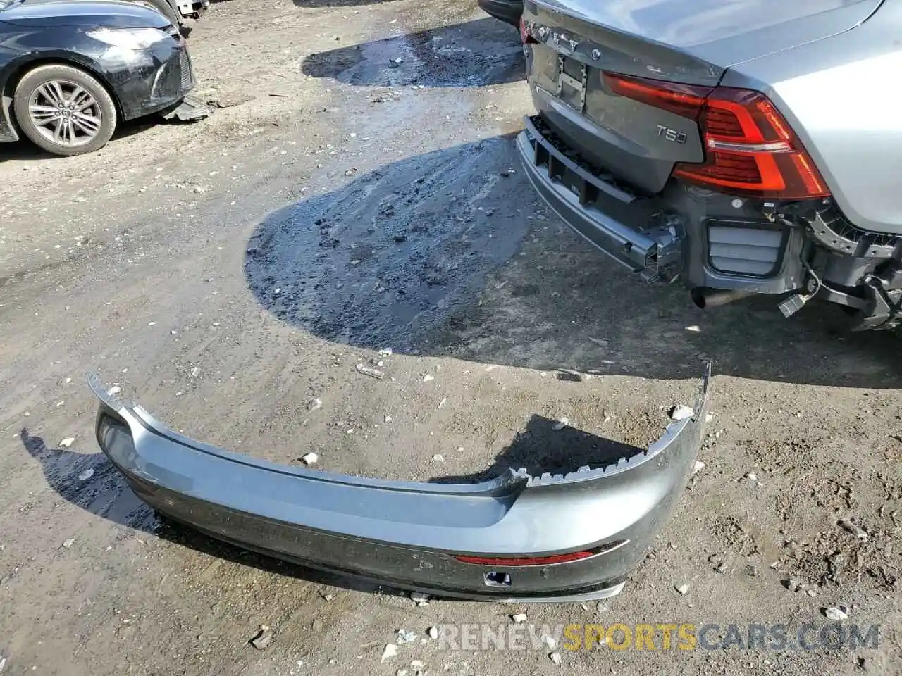 12 Photograph of a damaged car 7JR102TZ8MG113347 VOLVO S60 2021