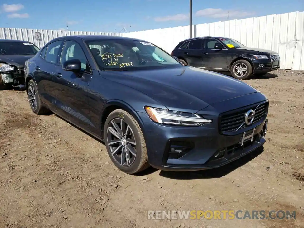 1 Photograph of a damaged car 7JR102TZ9MG109727 VOLVO S60 2021