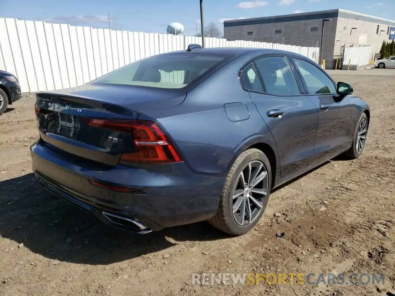 4 Photograph of a damaged car 7JR102TZ9MG109727 VOLVO S60 2021