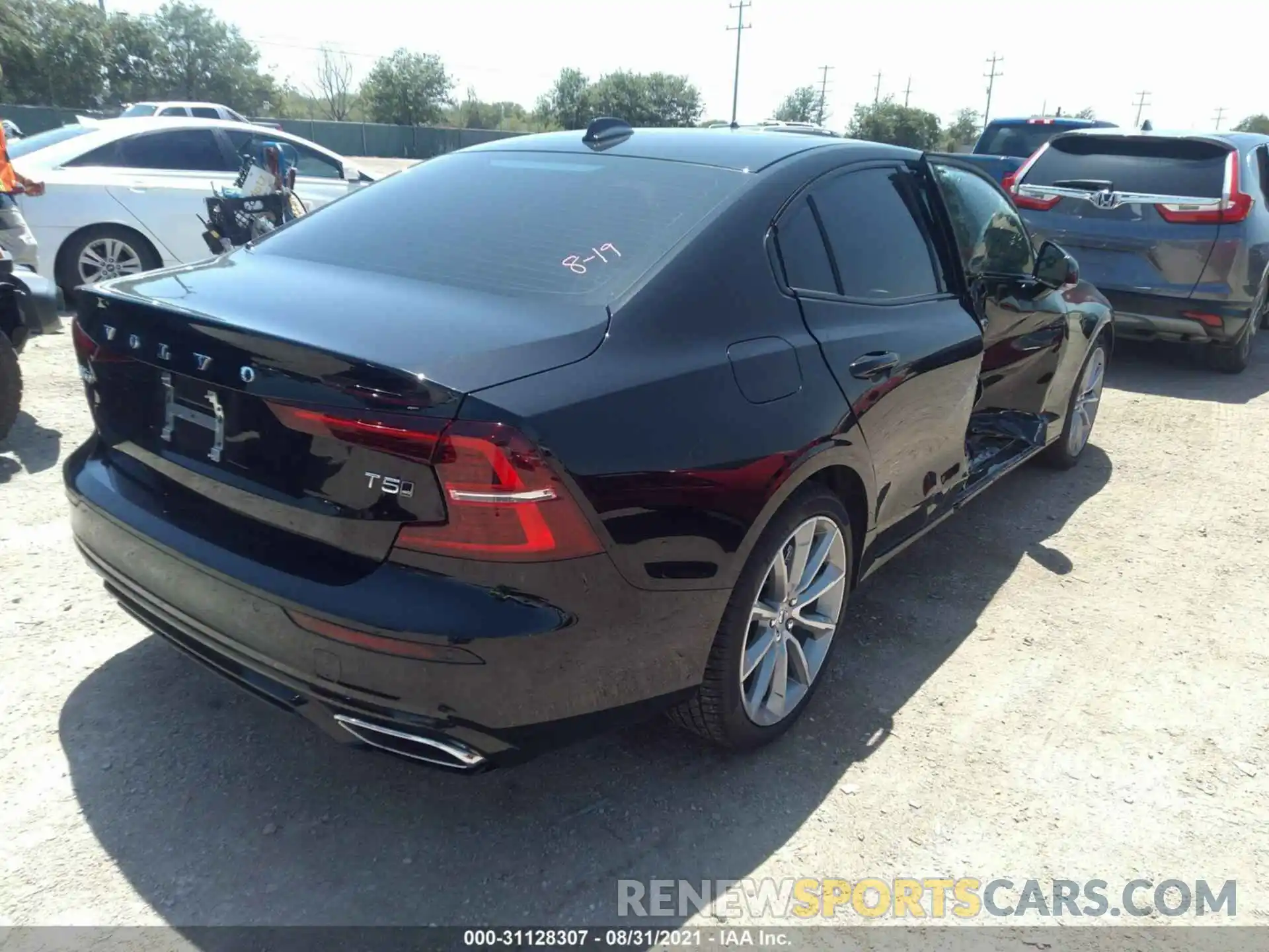 4 Photograph of a damaged car 7JR102TZ9MG113311 VOLVO S60 2021