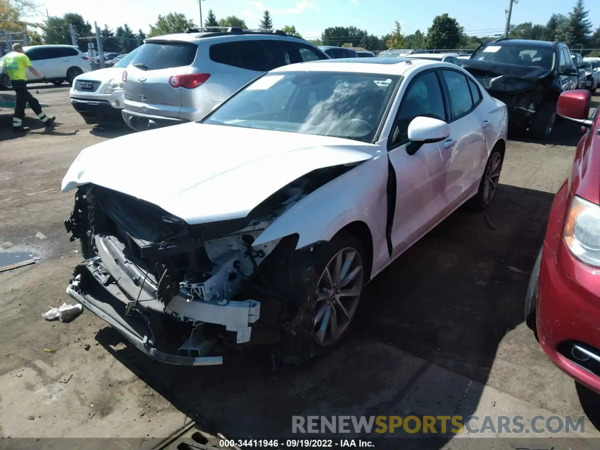 2 Photograph of a damaged car 7JRA22TK2MG094212 VOLVO S60 2021