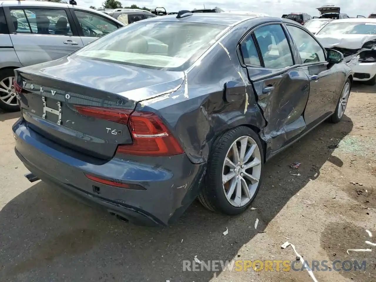 4 Фотография поврежденного автомобиля 7JRA22TK5MG081518 VOLVO S60 2021