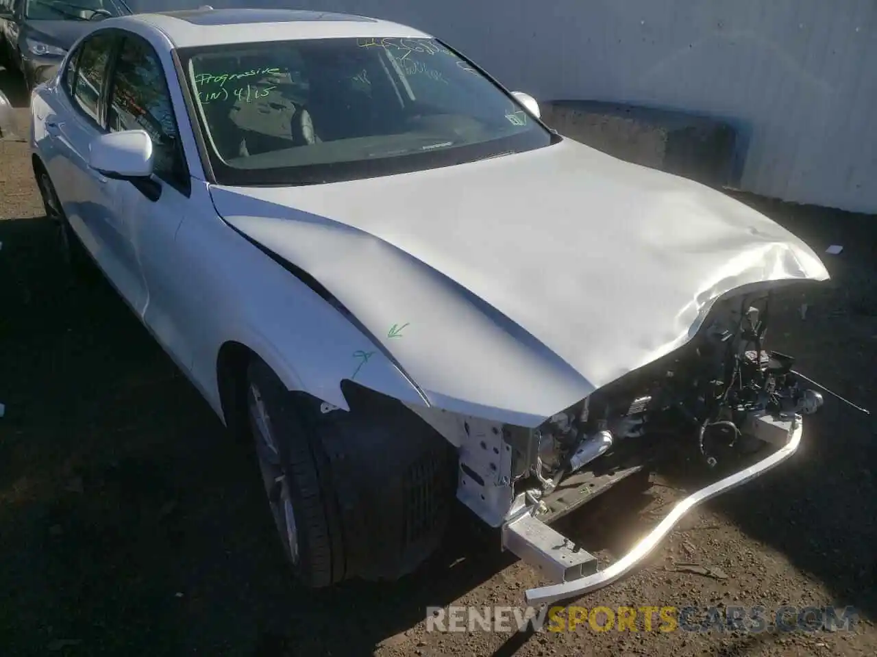 1 Photograph of a damaged car 7JRA22TK8MG093159 VOLVO S60 2021