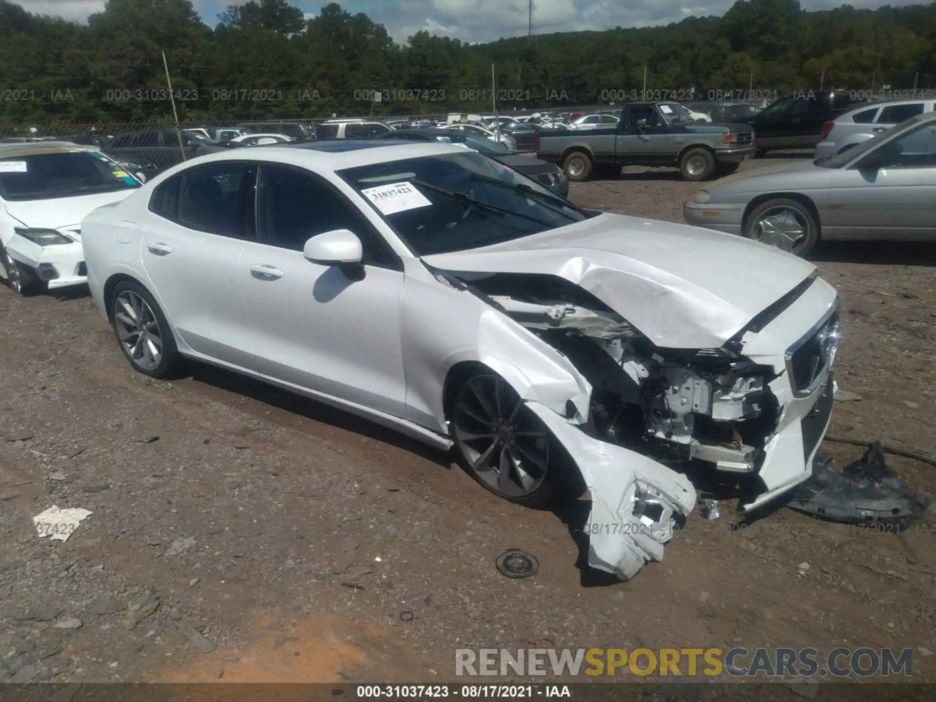 1 Photograph of a damaged car 7JRA22TK9MG080744 VOLVO S60 2021