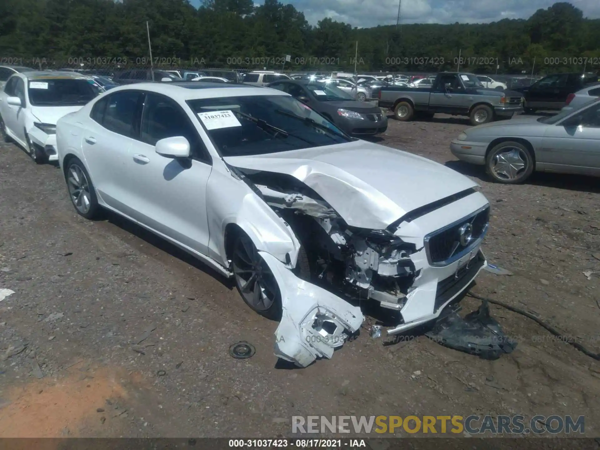 6 Photograph of a damaged car 7JRA22TK9MG080744 VOLVO S60 2021