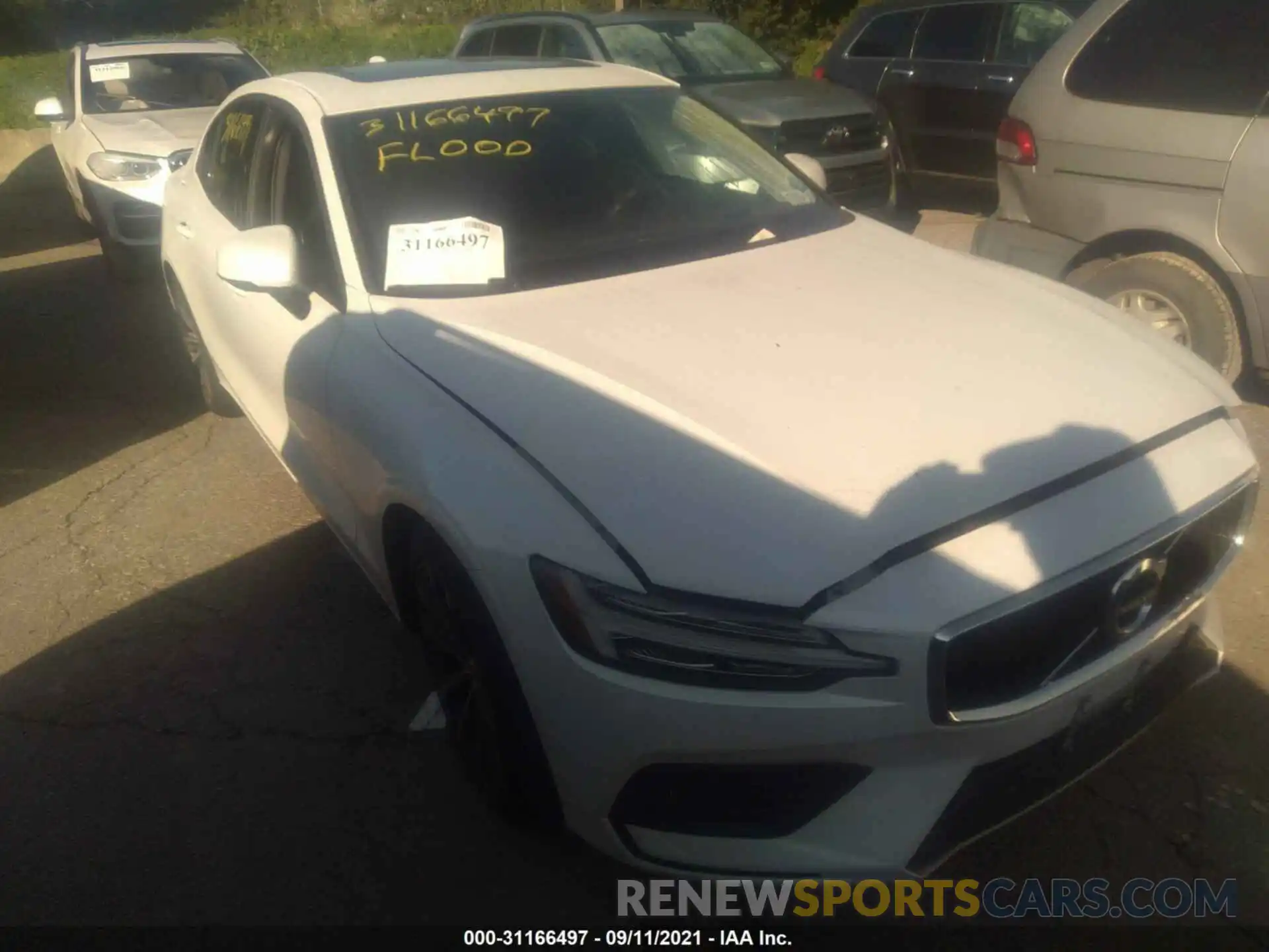 1 Photograph of a damaged car 7JRA22TK9MG094661 VOLVO S60 2021