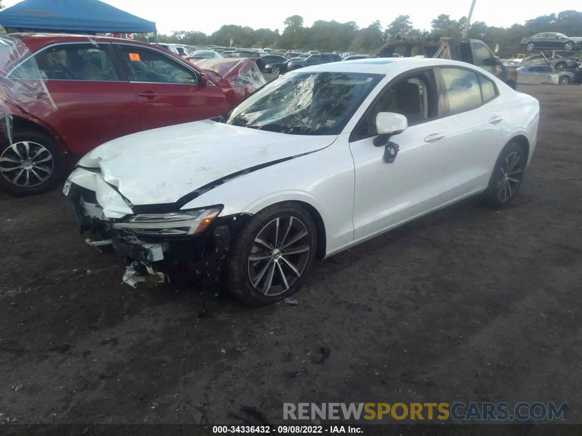 2 Photograph of a damaged car 7JRA22TK9MG095034 VOLVO S60 2021