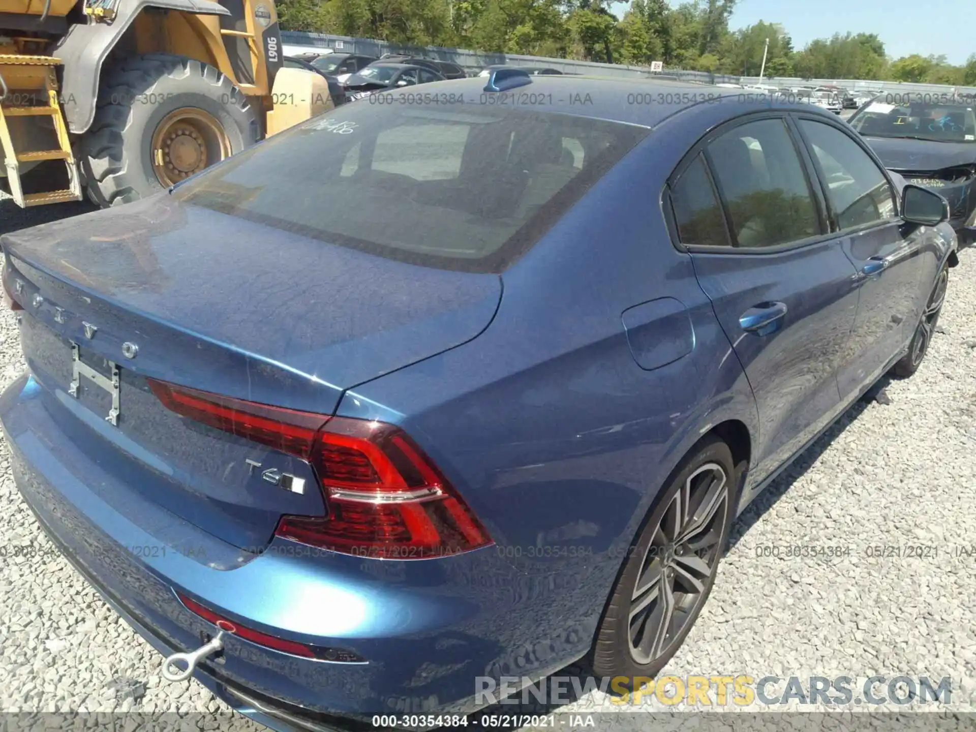 4 Photograph of a damaged car 7JRA22TM3MG096486 VOLVO S60 2021