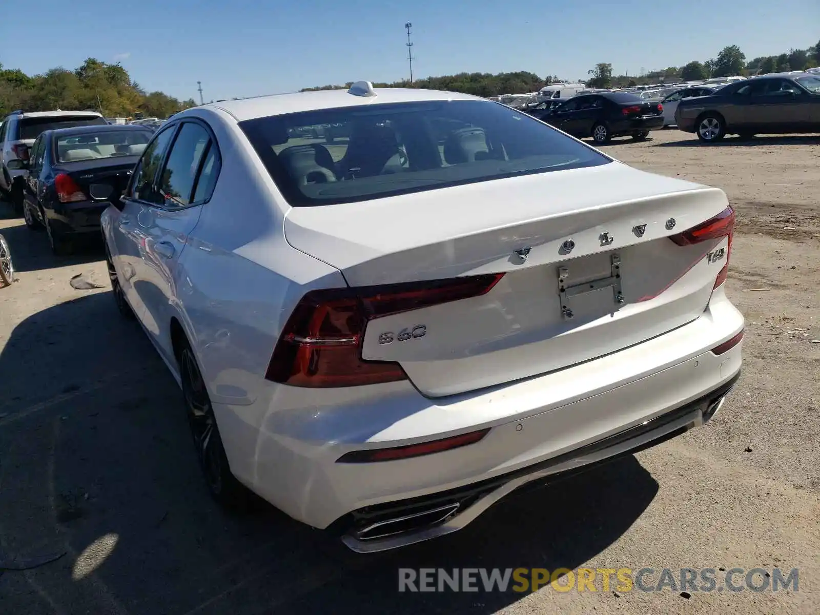 3 Photograph of a damaged car 7JRA22TMXMG091446 VOLVO S60 2021