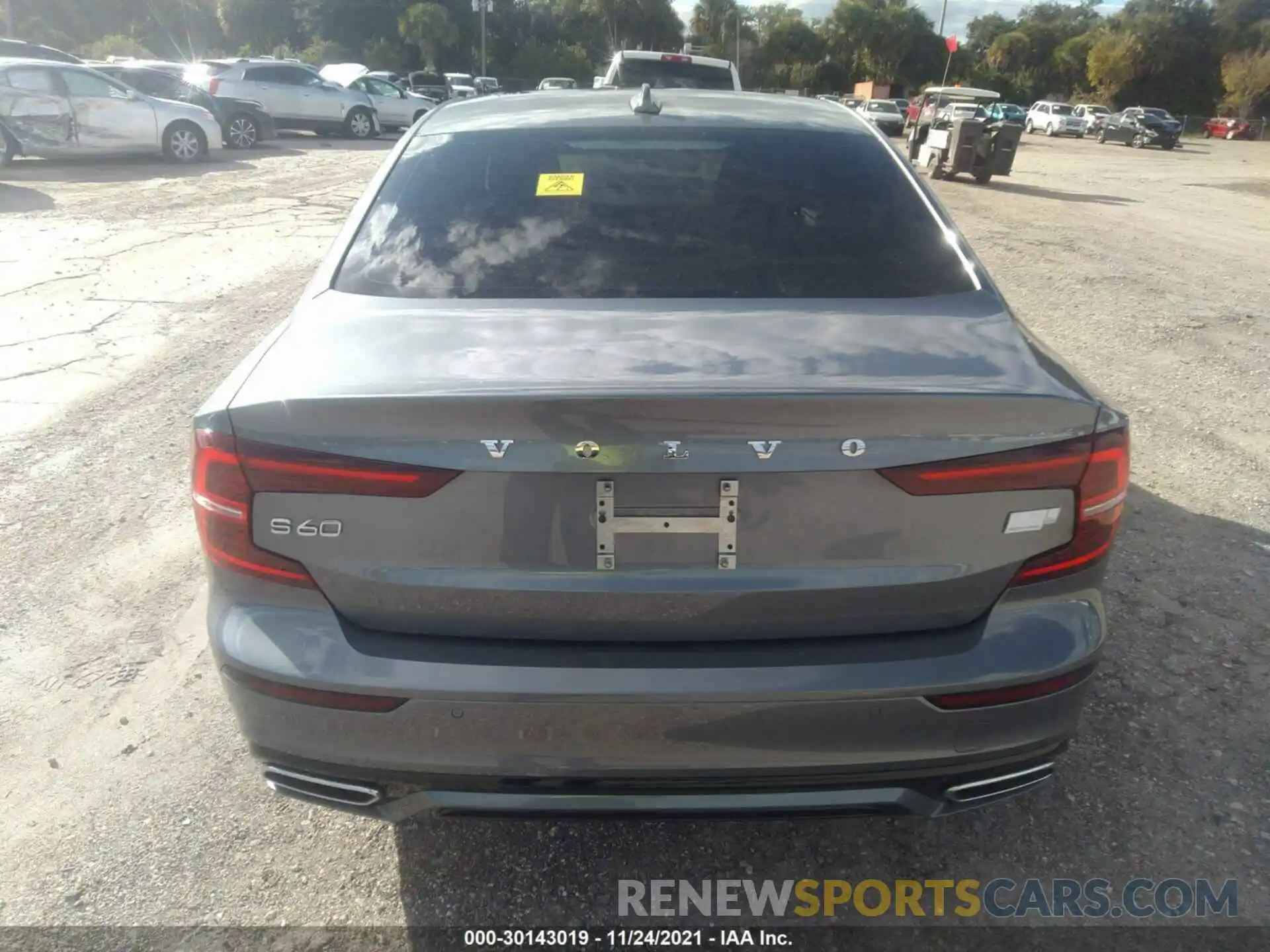 12 Photograph of a damaged car 7JRBR0FMXMG112053 VOLVO S60 2021