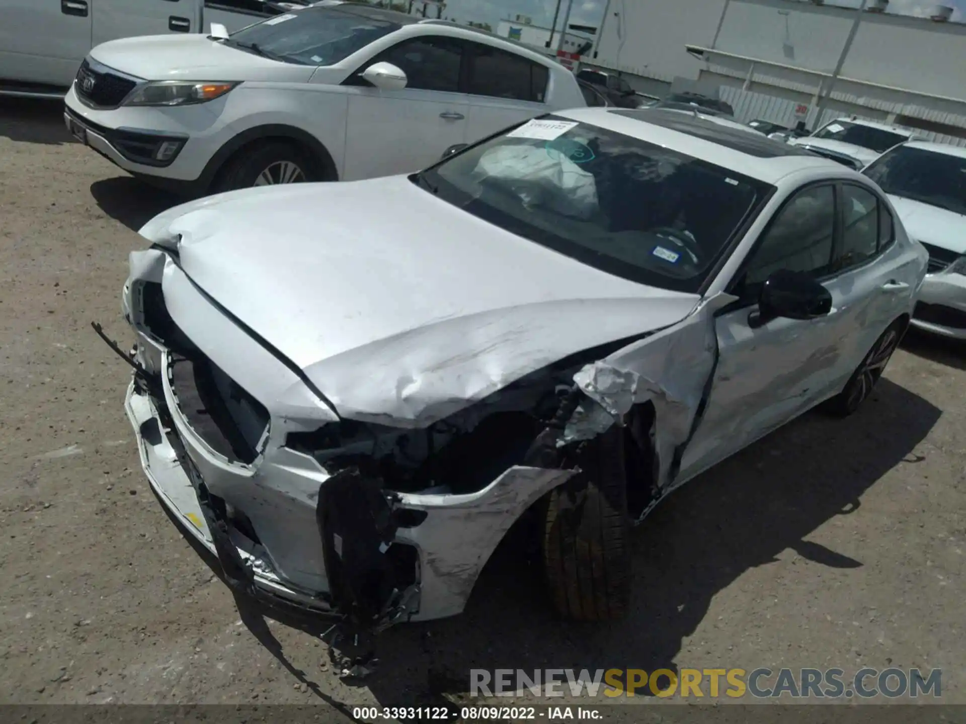 6 Photograph of a damaged car 7JRL12FZ5NG162864 VOLVO S60 2022