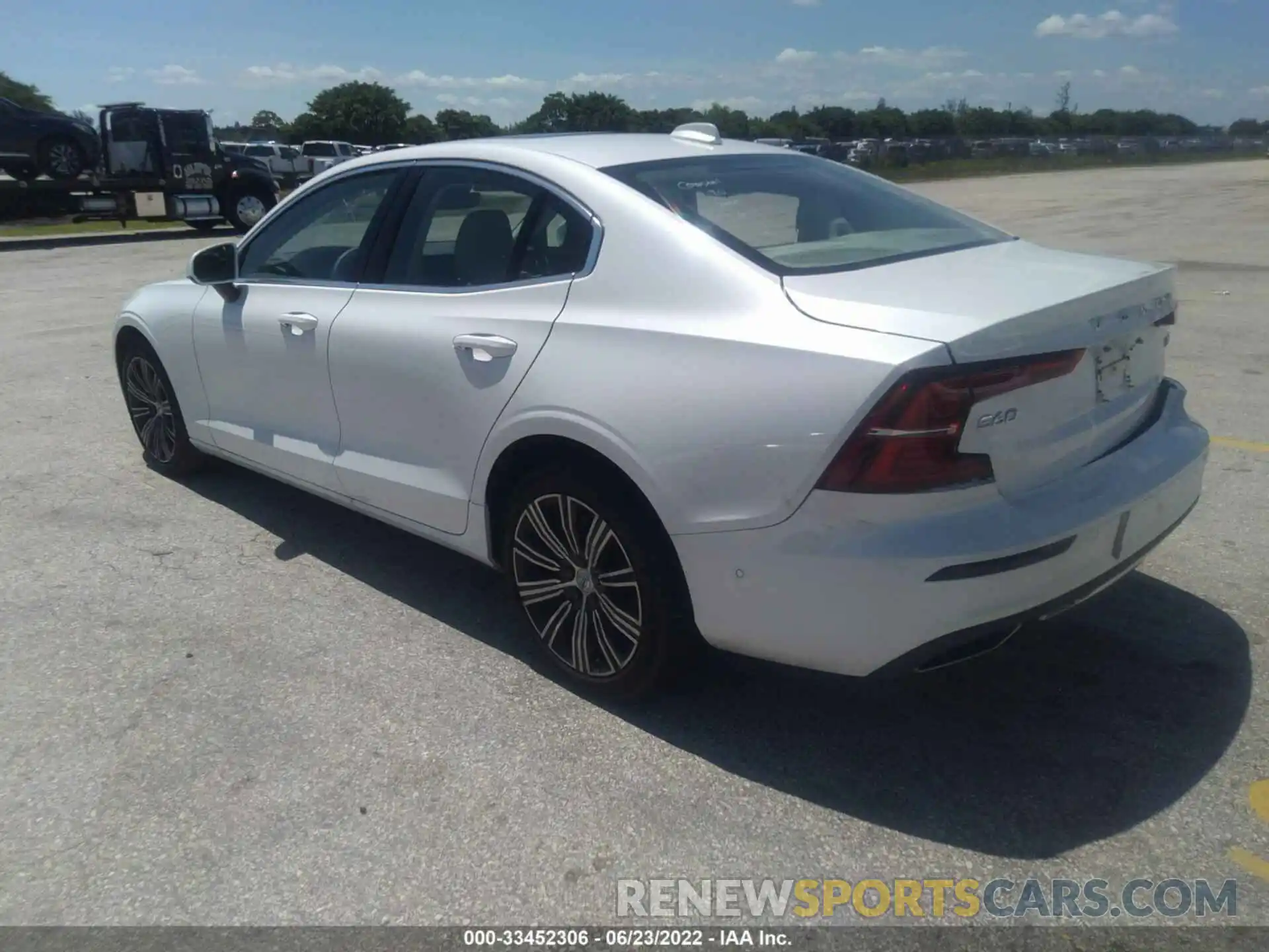 3 Photograph of a damaged car 7JRL12TL3NG177766 VOLVO S60 2022