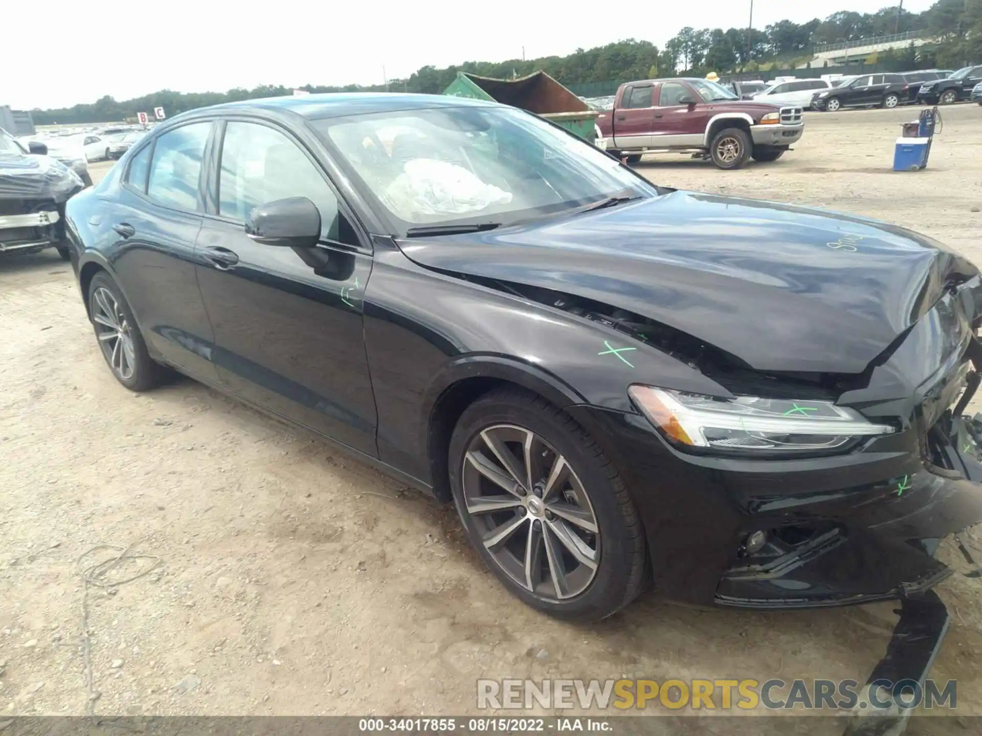 1 Photograph of a damaged car 7JRL12TZ0NG178104 VOLVO S60 2022