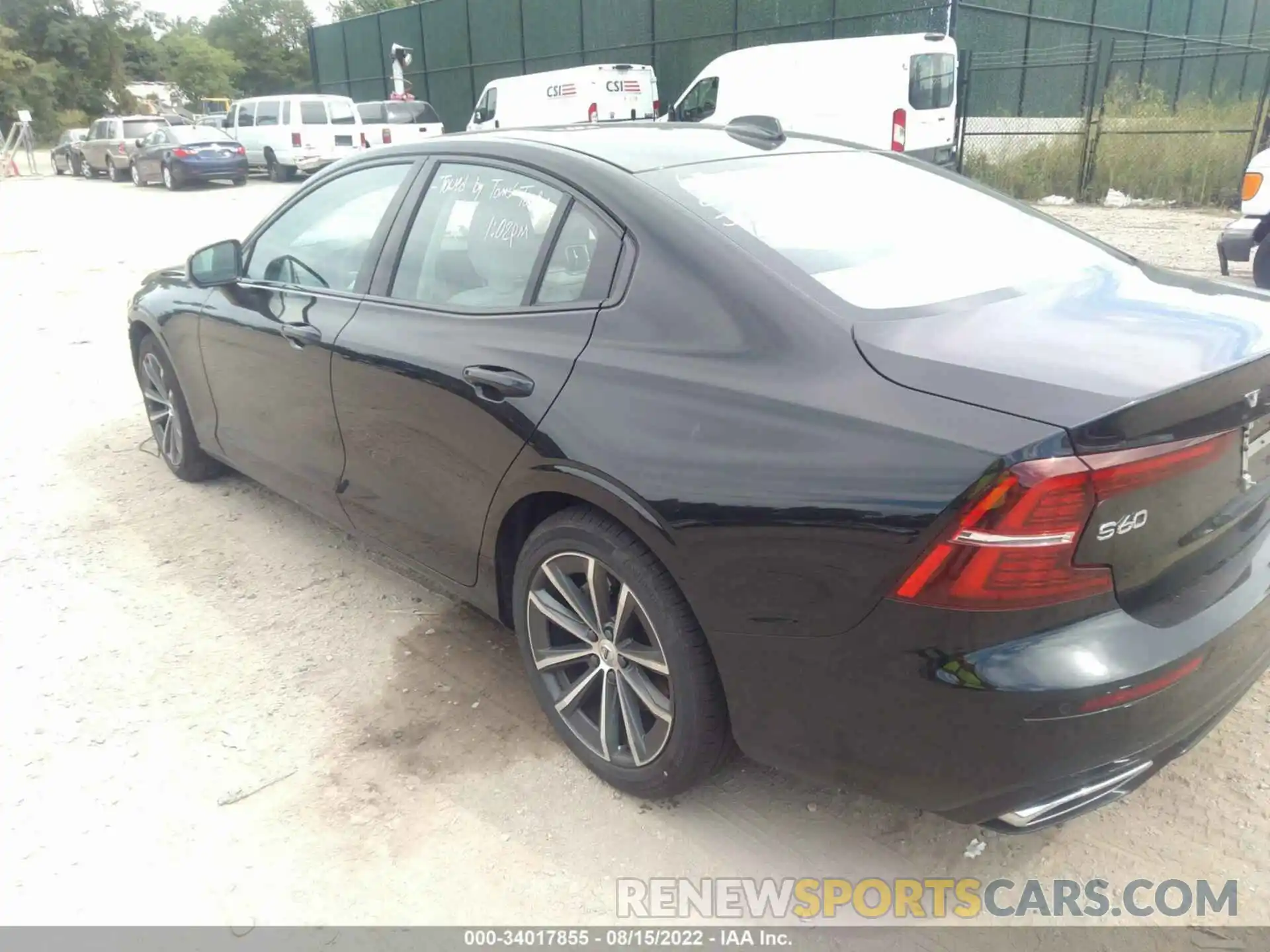 3 Photograph of a damaged car 7JRL12TZ0NG178104 VOLVO S60 2022