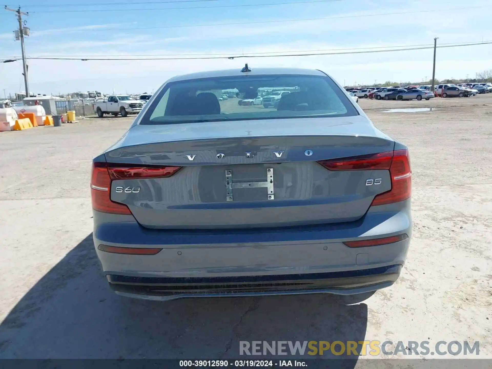 16 Photograph of a damaged car 7JRL12FK9RG300057 VOLVO S60 2024