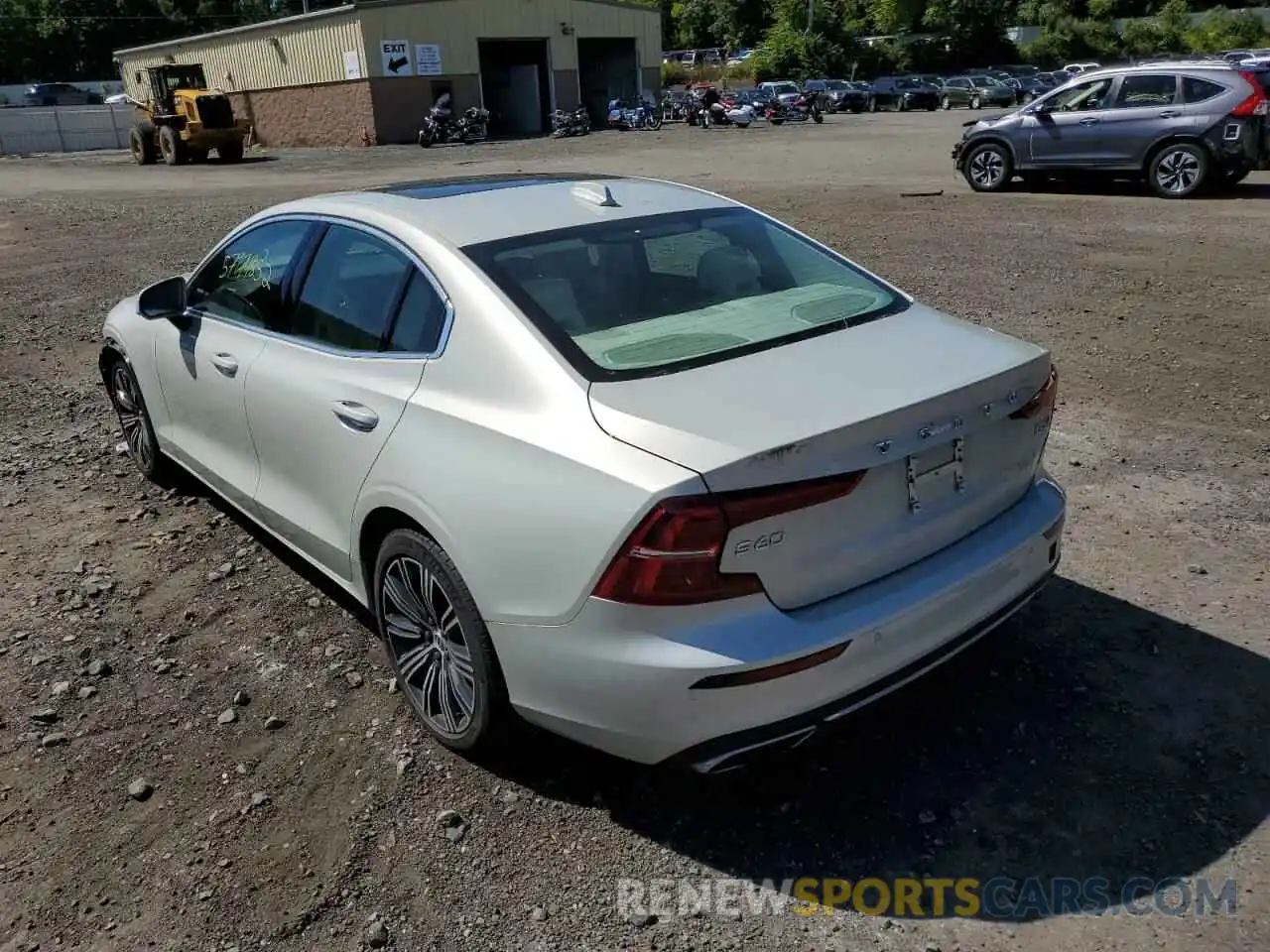 3 Photograph of a damaged car 7JRL12TL7NG154622 VOLVO S60 B5 INS 2022