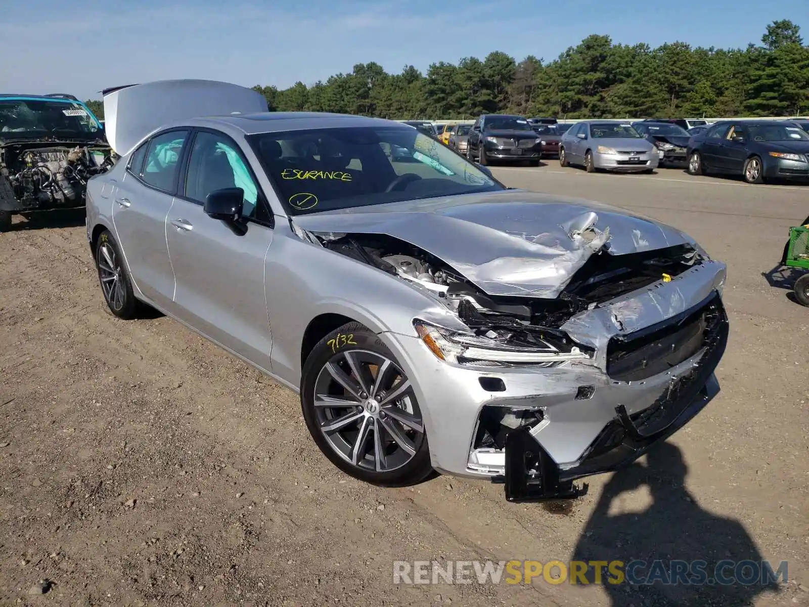 1 Photograph of a damaged car 7JRL12FZ3NG155802 VOLVO S60 B5 MOM 2022