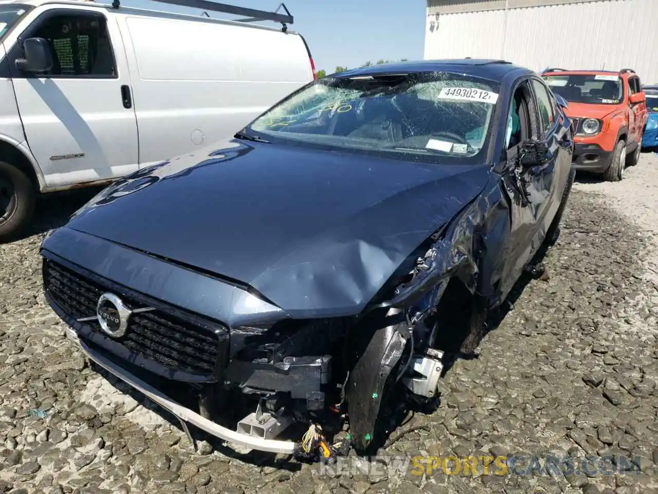 2 Photograph of a damaged car 7JRL12TZ0NG154451 VOLVO S60 B5 MOM 2022