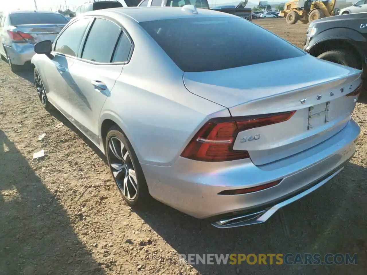 3 Photograph of a damaged car 7JRL12FM0NG172366 VOLVO S60 B5 R-D 2022