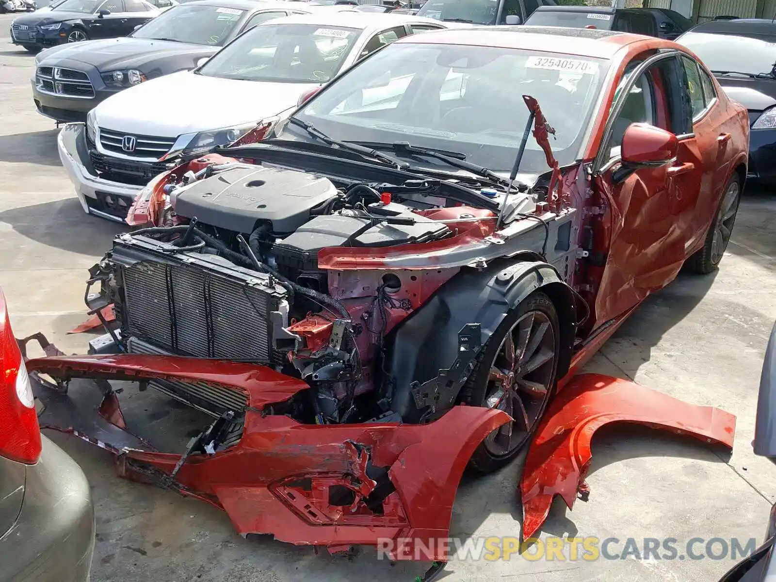 2 Photograph of a damaged car 7JR102FK9KG010787 VOLVO S60 T5 MOM 2019